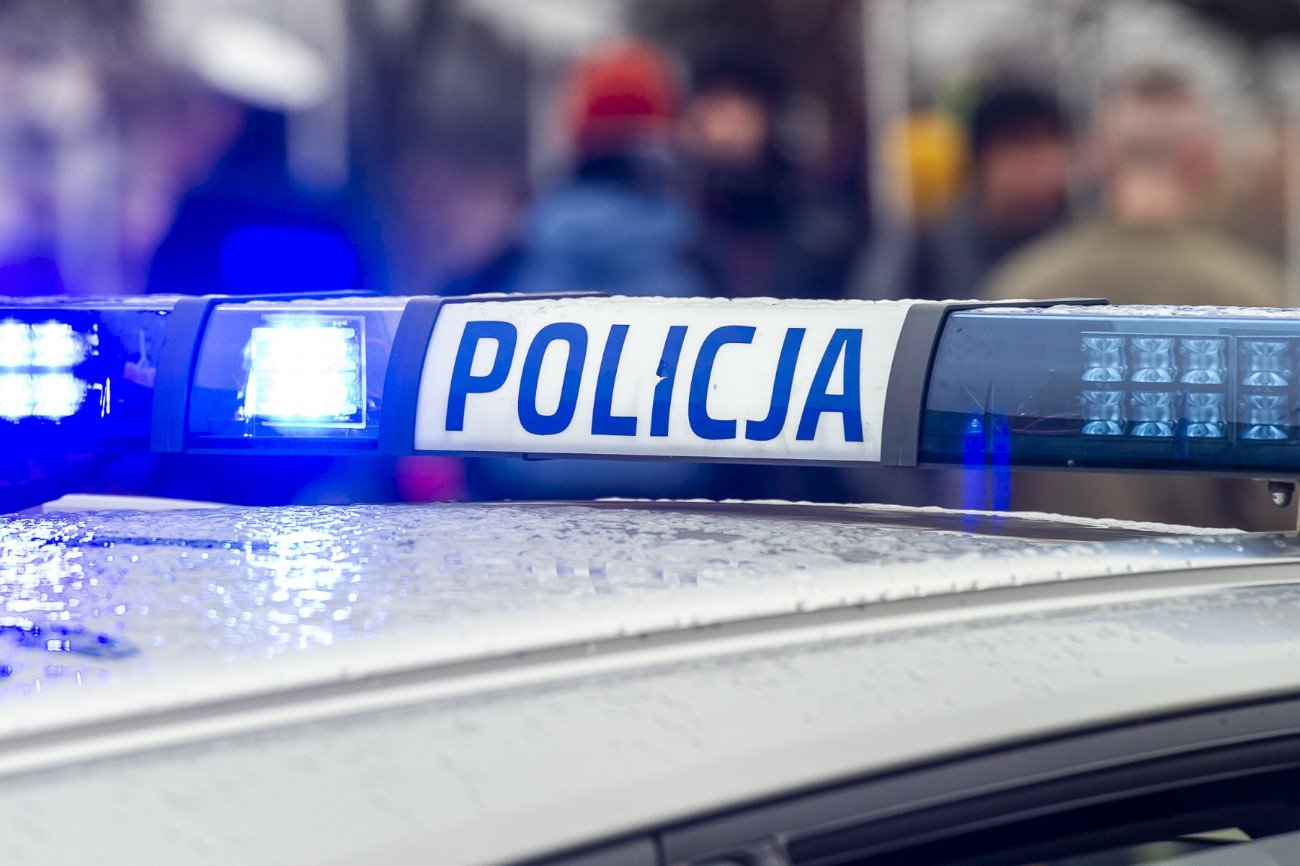 Karambol na S74 pod Kielcami policja radiowóz ilustracja