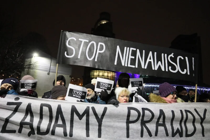 Protest przed siedzibą TVP w Warszawie