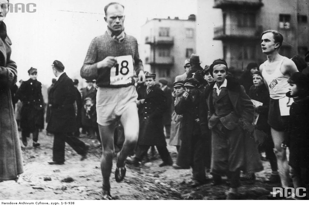 Mistrzostwa Polski w biegu maratońskim w Łodzi. Październik 1936.