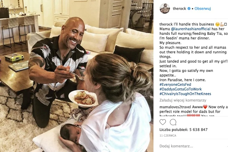 Książkę w swoim domu ma również popularny aktor - Dwayne Johnson