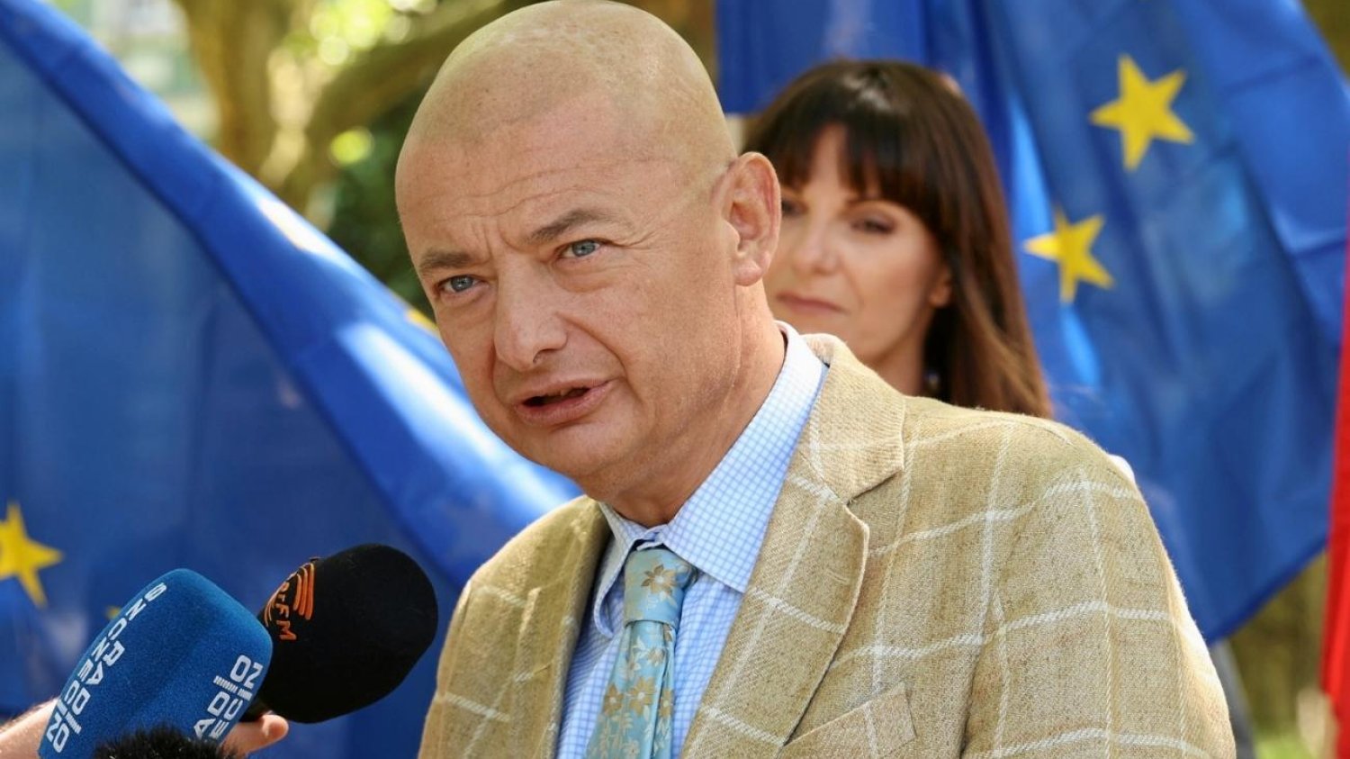 Kamiński tłumaczy się z tajemniczej podróży do USA.