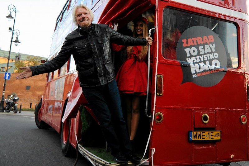 Na spotkanie z Richardem Bransonem przyszły tłumy studentów.