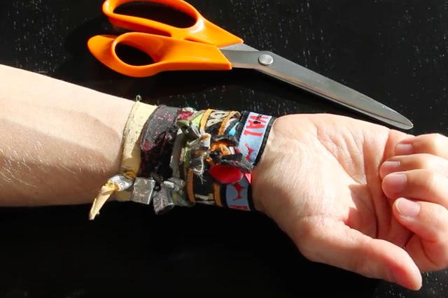 Przeciąć i wyrzucić wszystkie opaski może być trudno, ale warto - dla zdrowia i wizerunku!
