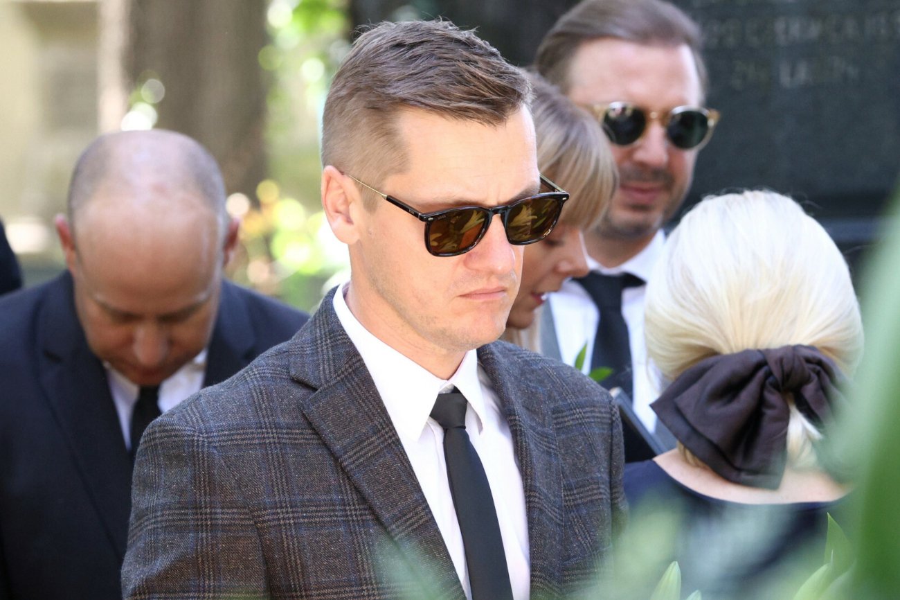 Wzruszający gest Marcina Mroczka na pogrzebie Cezarego Olszewskiego.