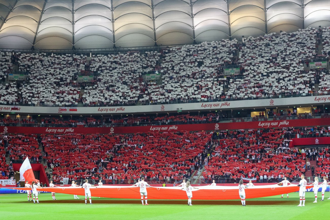 PGE Narodowy stał się domem dla piłkarskiej reprezentacji Polski. Kadrowicze mają jednak problem z wygrywaniem...