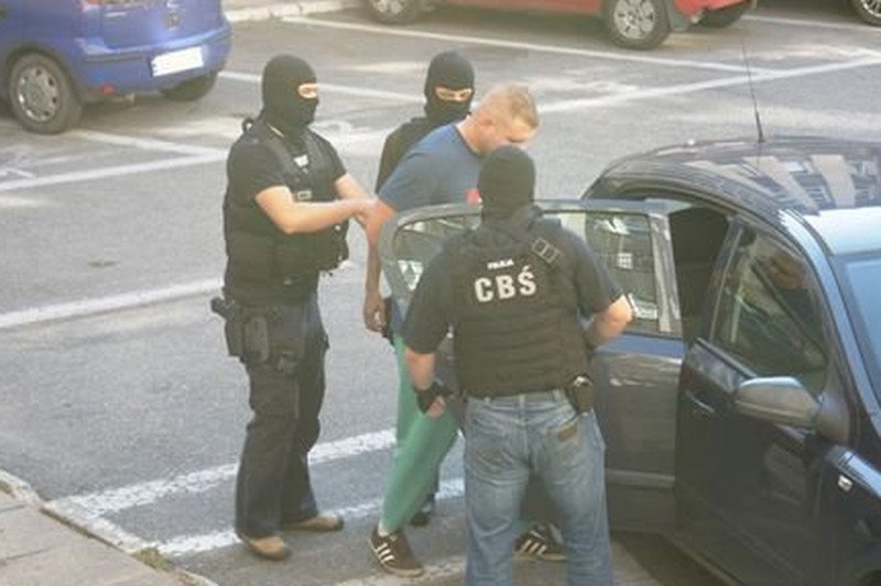 Wraca biznes lat 90-tych. Bandyci wyszli z więzień, wróciły haracze i płoną samochody