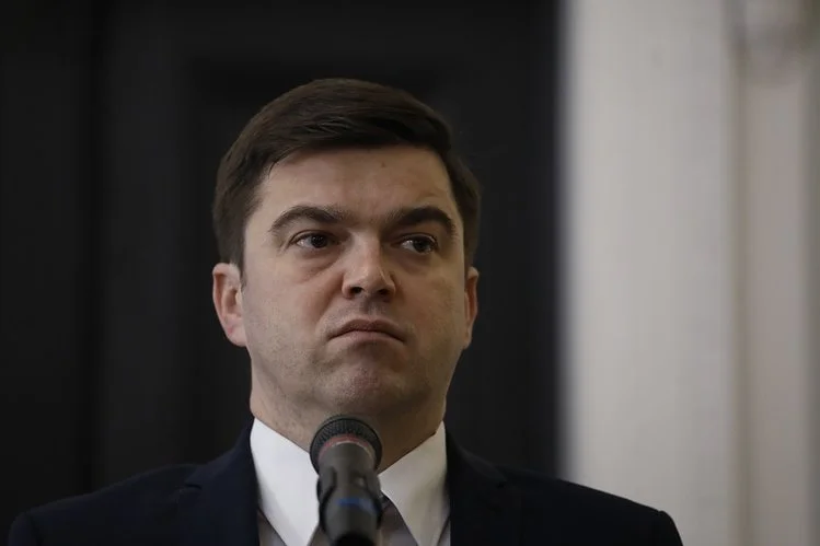 Wojciech Andrusiewicz przypomniał właścicielom sklepów o obowiązkach ich pracowników względem pandemii.