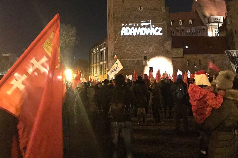Gdańsk kończy żałobę po śmierci prezydenta Adamowicza.