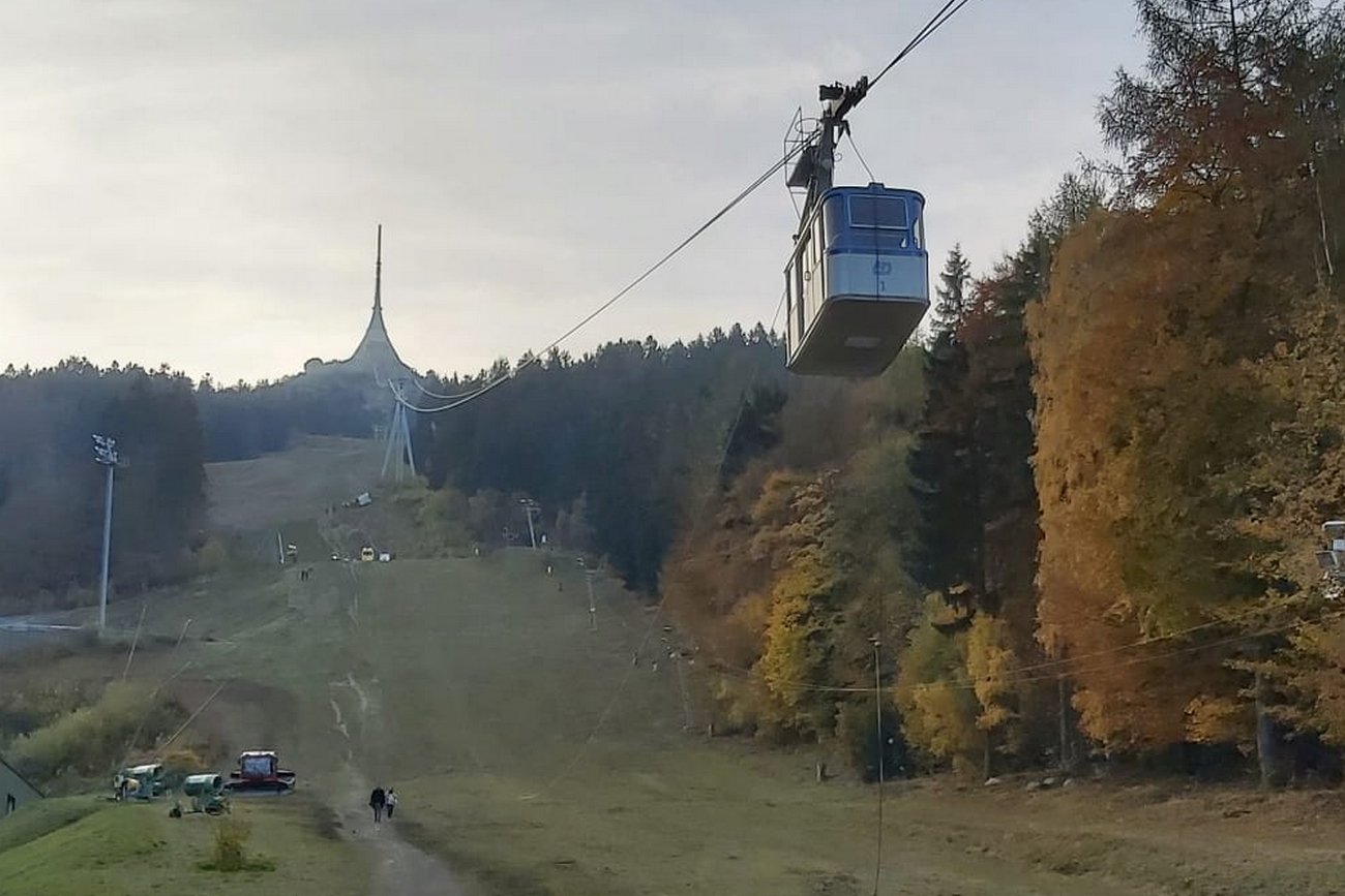 W Czechach zawaliła się kolejka linowa, która jechała w dół ze szczytu Jeszted.