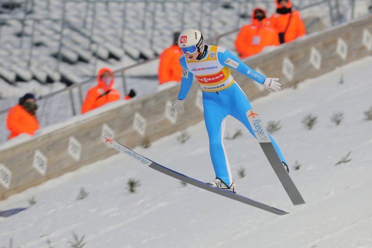 Granerud nie wystartuje w konkursach na dużej skoczni. Co z polskimi skoczkami po wykryciu koronawirusa u Graneruda? Dr Winiarski uspokaja.