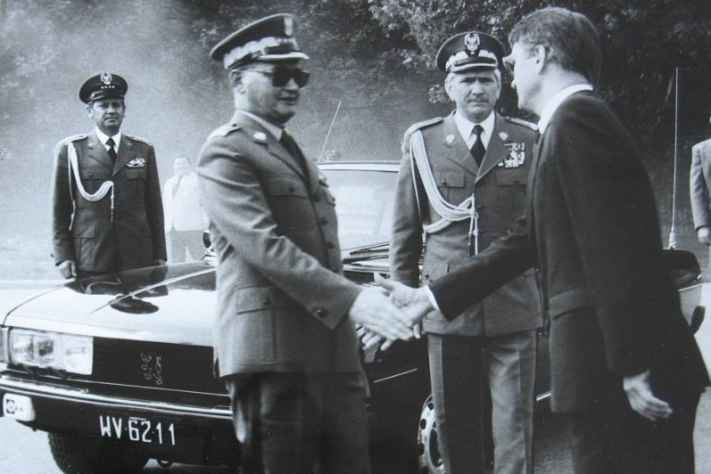 Samochody władzy stanowiły wyznacznik jej prestiżu.