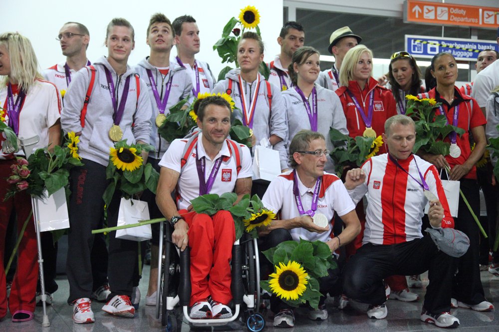 Tuż po przylocie na warszawskie Okęcie,prawie cała ekipa w komplecie.