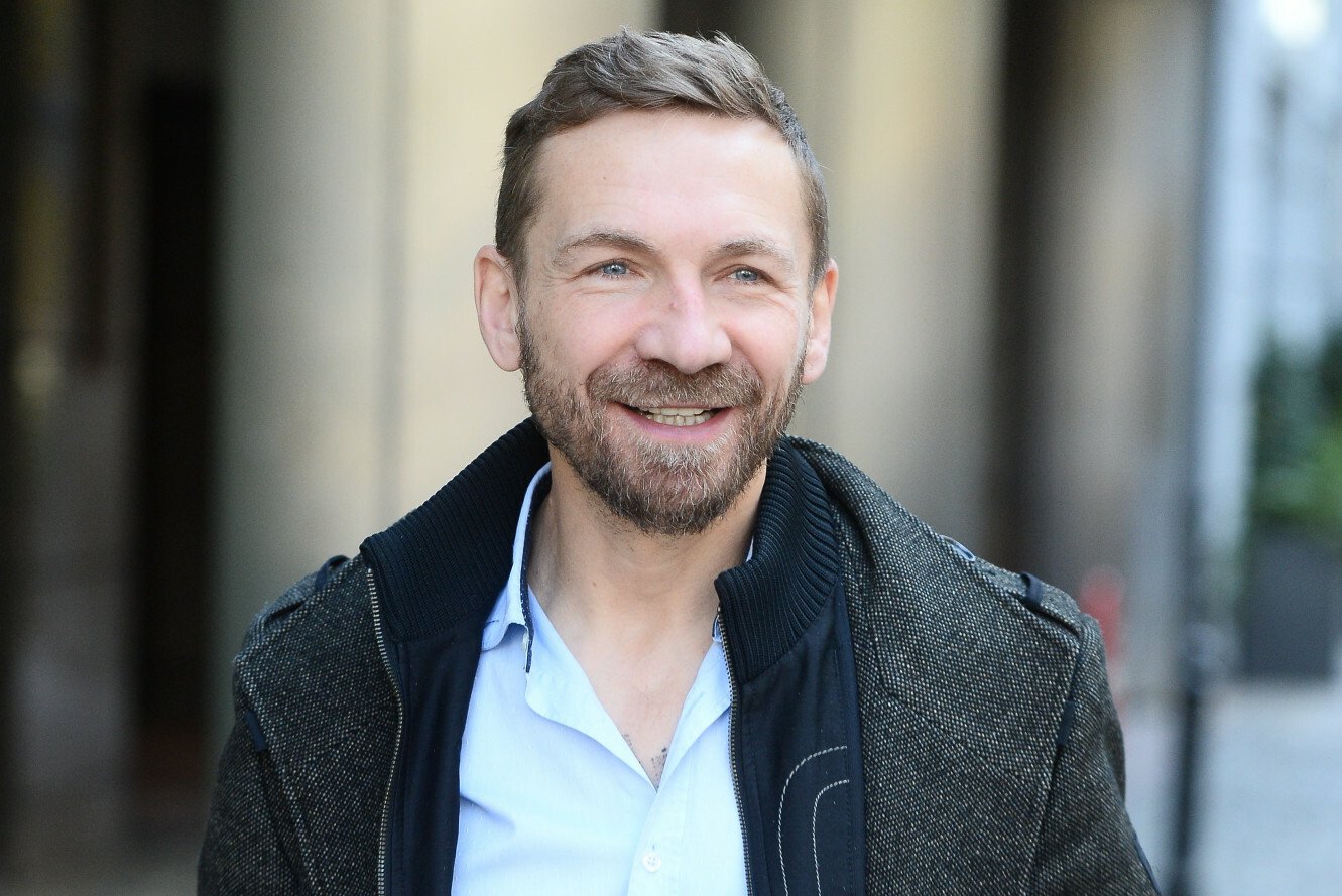 Przemysław Kossakowski udzielił wywiadu czasopismu Biedronki "Kropka TV" (zdjęcie ilustracyjne)