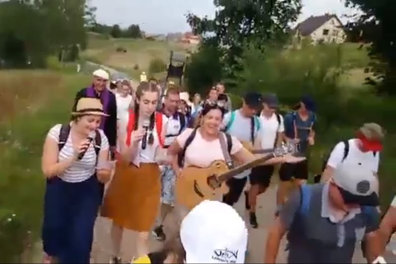 Pielgrzymi przerobili hit Sławomira.