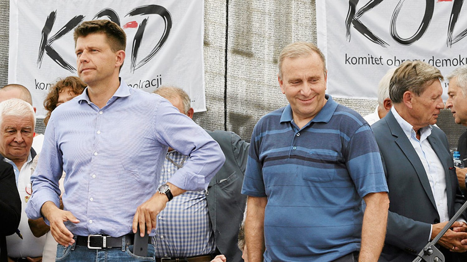 Jeśli tylko doszłoby do połączenia siły opozycji, PiS przestałoby być formację ciszącą się największym poparciem Polaków. To jednak nie jedyne ciekawe dane z nowego sondażu Kantar Public.