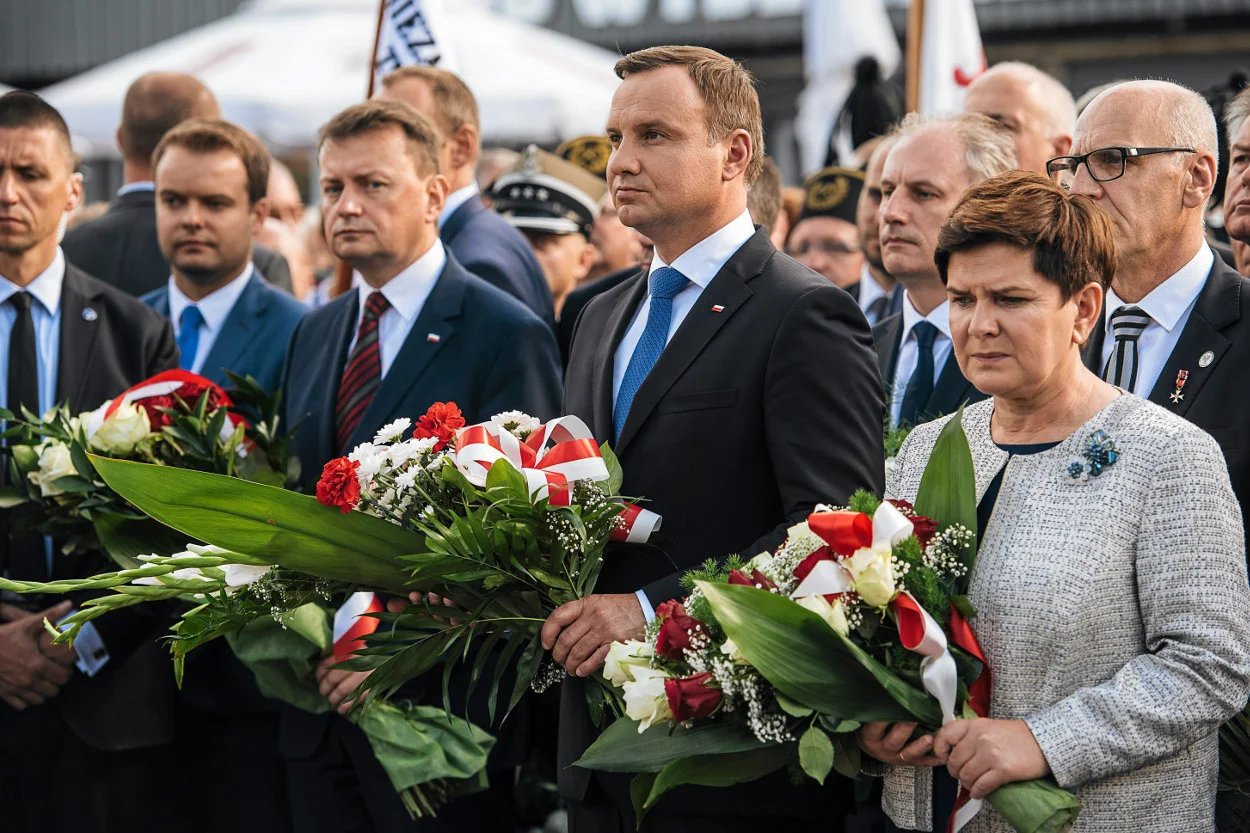 Ile Andrzej Duda, jako prezydent, wydał na kwiaty?