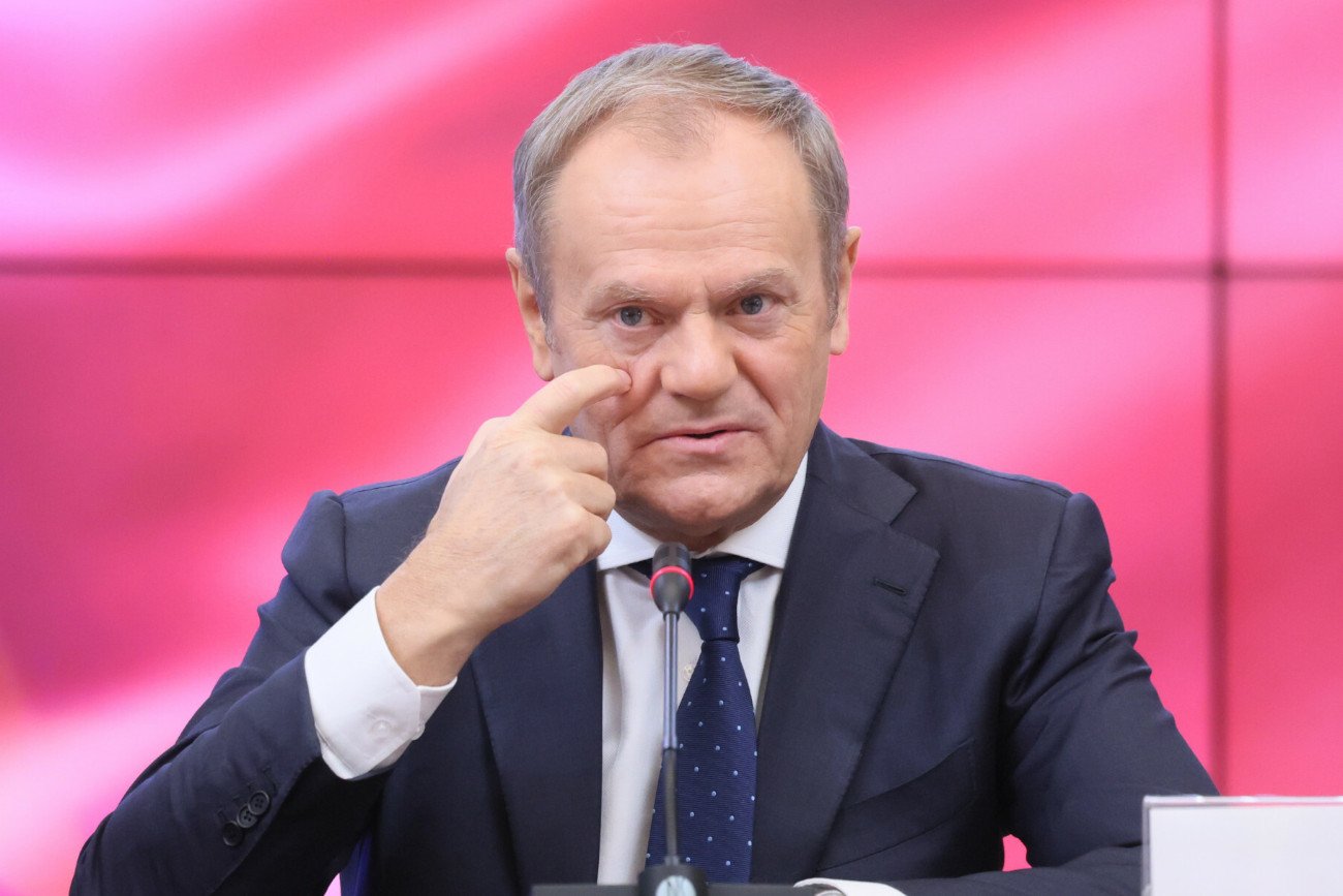 Donald Tusk nie musi przepraszać posła PiS. Sąd podjął właśnie decyzję