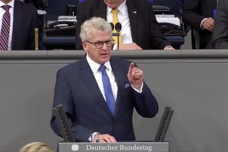 Poseł niemieckiego CDU Karl-Georg Wellmann opublikował na łamach "Gazety Wyborczej" przyjacielski, ale i bardzo stanowczy list do Polaków.