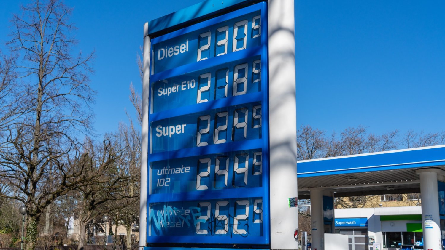 Berlin ma dość szalonych cen paliw. Koncerny dostały sygnał, którego się bały