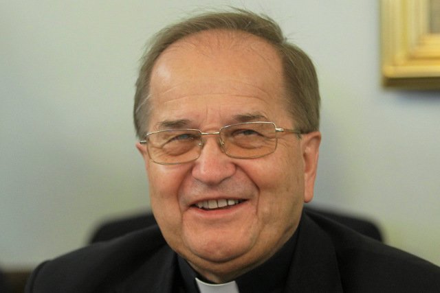 O. Tadeusz Rydzyk zaprosił Bronisława Komorowskiego i Andrzeja Dudę do Telewizji Trwam