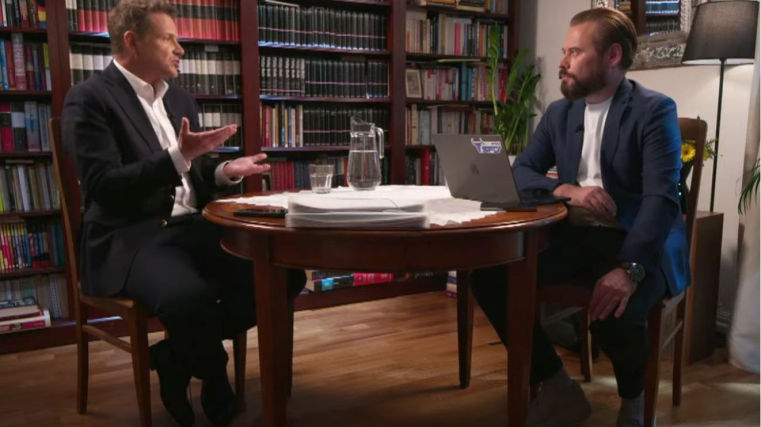 Trzaskowski ugościł Stanowskiego w domu. Tak odpowiedział na zaczepkę twórcy Kanału Zero Stanowski i Trzaskowski w Kanale Zero. Kandydat KO wrócił do sprawy z flagą