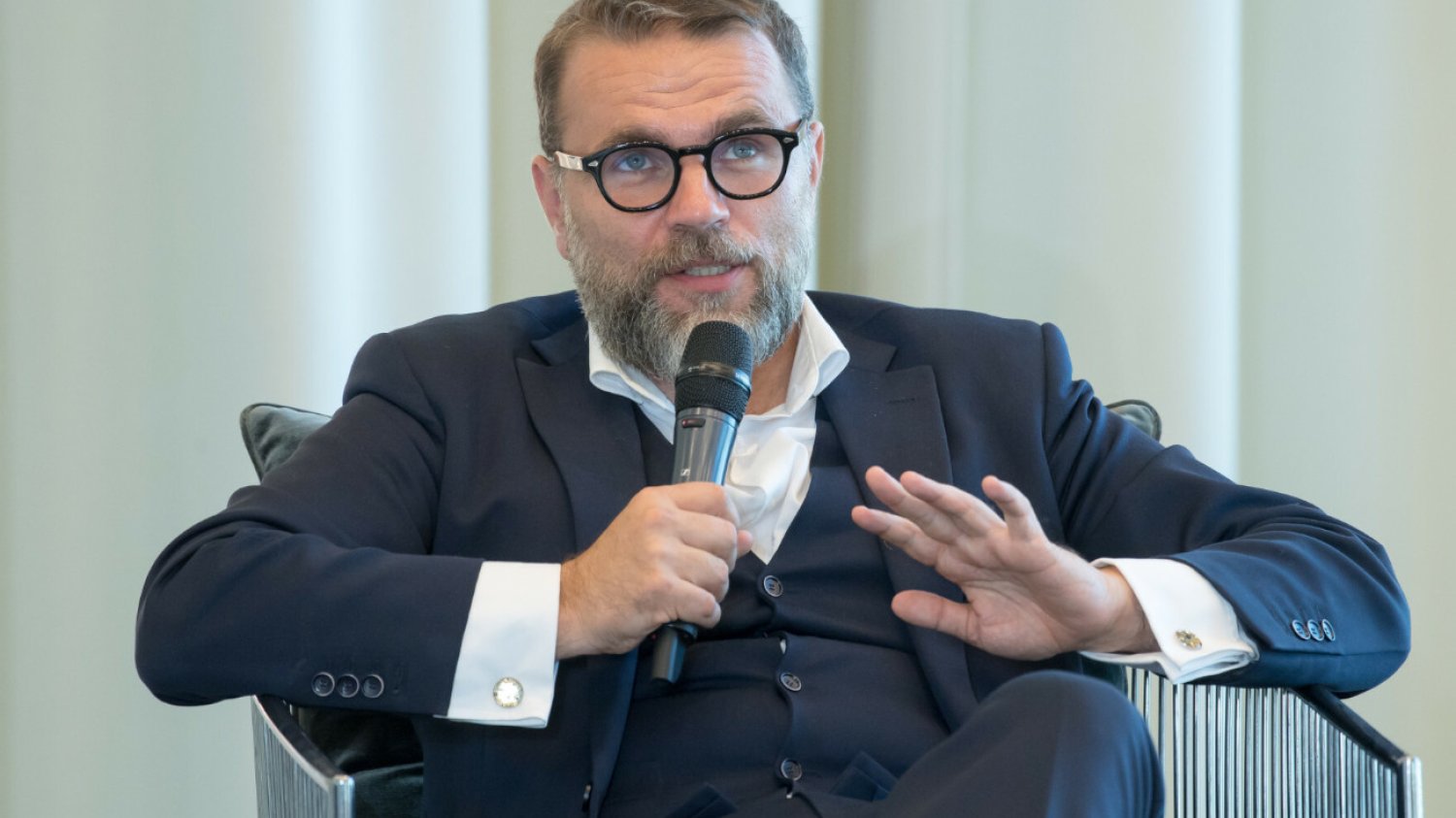 Jacek Bartosiak znowu jest magistrem. Specjalista od geopolityki stracił stopień doktora Jacek Bartosiak stracił stopień doktora