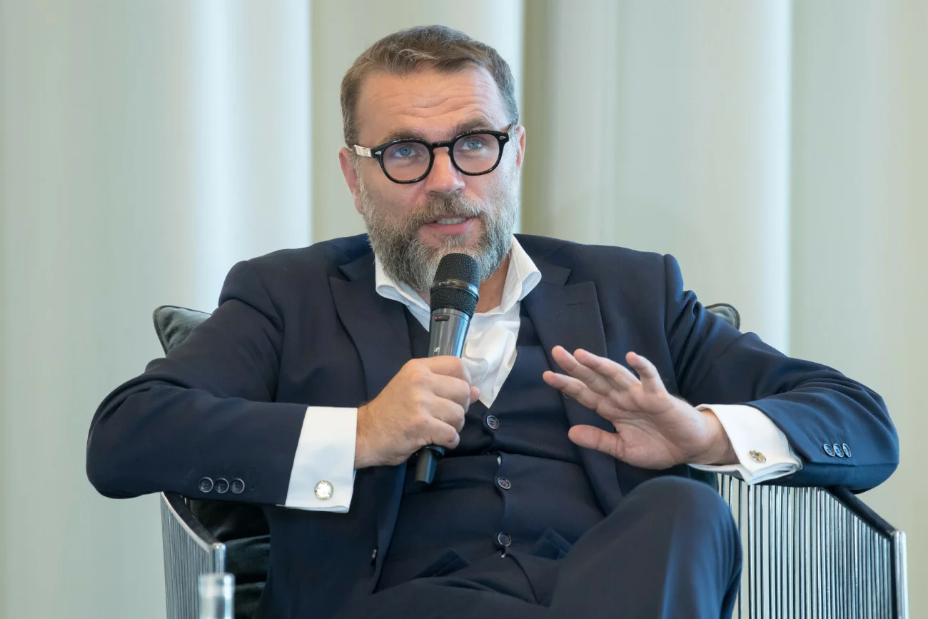 Jacek Bartosiak znowu jest magistrem. Specjalista od geopolityki stracił stopień doktora Jacek Bartosiak stracił stopień doktora