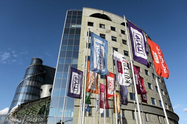 Dyrektorzy TVP zwolnili się z pracy.