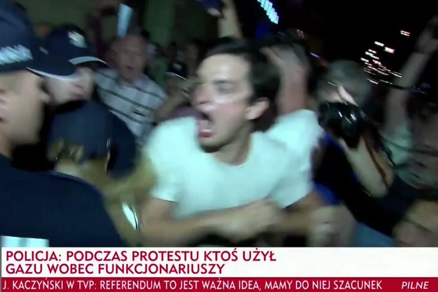 Michał Modlinger został oskarżony o użycie przemocy wobec policji.