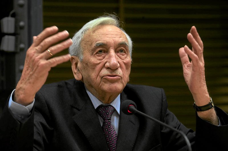 Były premier Tadeusz Mazowiecki uważa, że to, co słyszymy w Radiu Maryja i mediach ojca Rydzyka jest "przerażające".