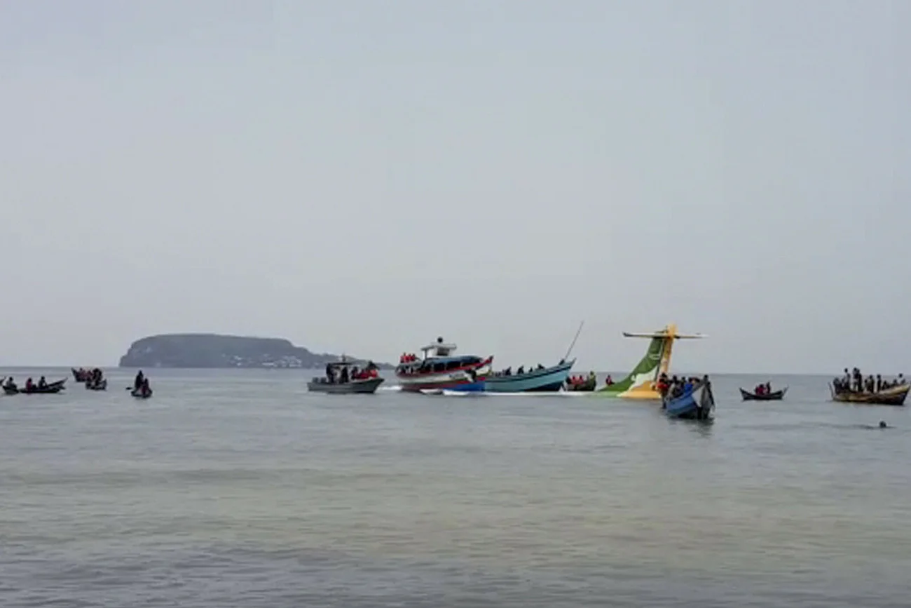Samolot pasażerski spadł do Jeziora Wiktorii w Tanzanii.