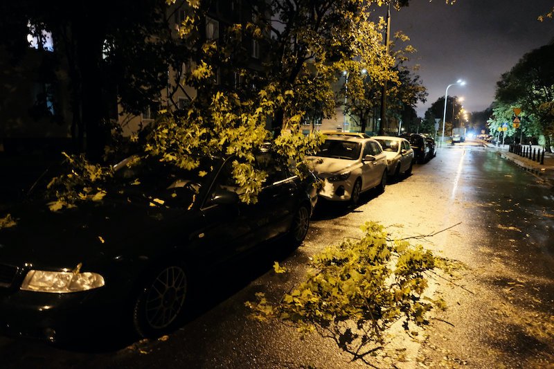 W niedzielę nad Warszawą przeszła gwałtowna burza.