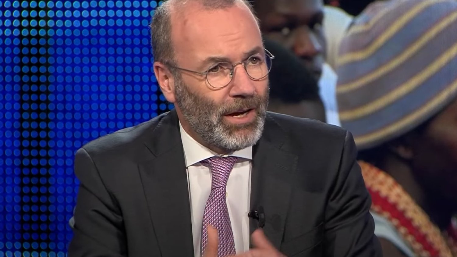 Manfred Weber raczej nie zgodzi się na debatę z Mateuszem Morawieckim.