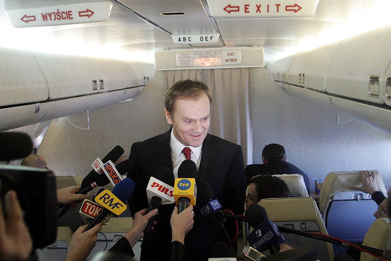 Premier Donald Tusk traktuje rządowy samolot embraer jak prywatną taksówkę. Loty szefa rządu na trasie Warszawa-Gdańsk kosztują rocznie ponad milion złotych.