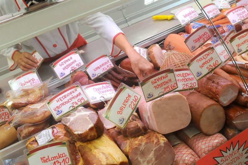 Bloger zdradza kilka rad, które mówią jak warto kupować mięso.