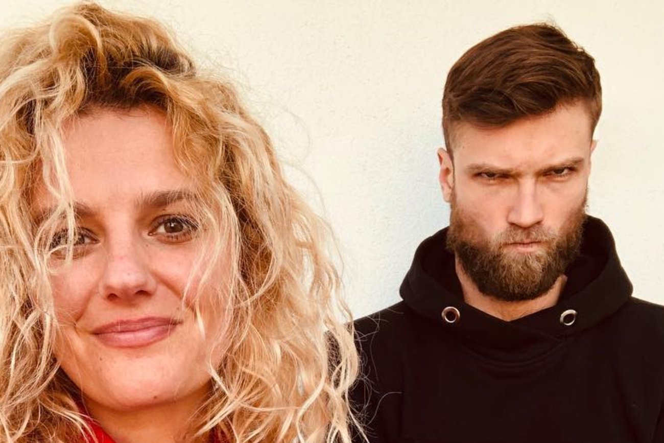 Mąż Zofii Zborowskiej pożalił się na wandali. Uszkodzili jego samochód