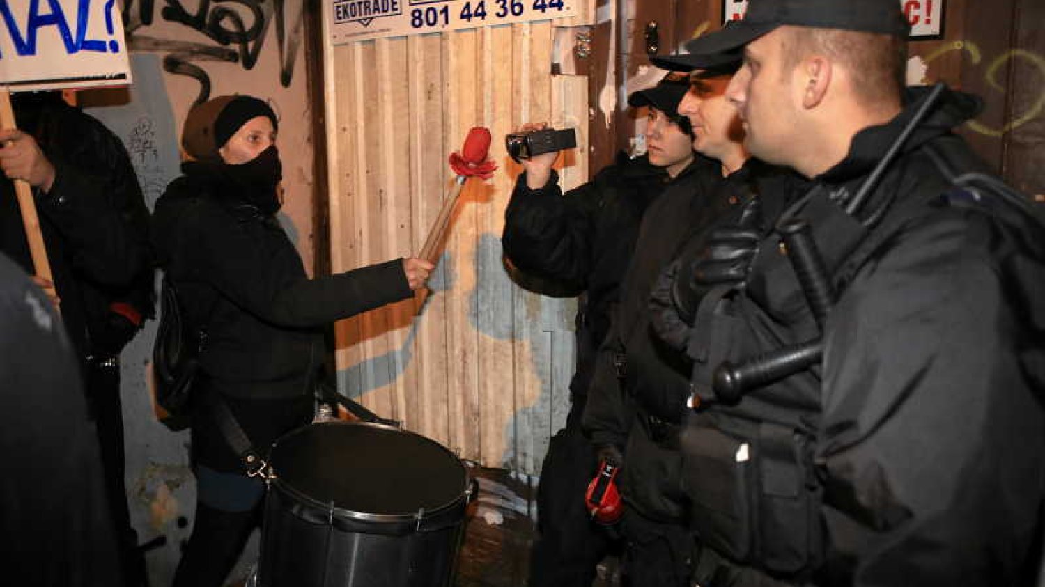 Policja w skłocie OdNowa