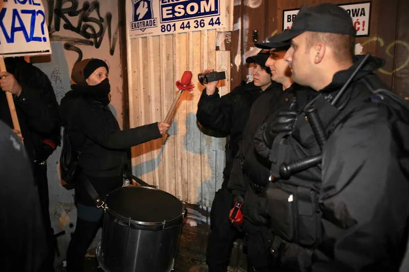 Policja w skłocie OdNowa