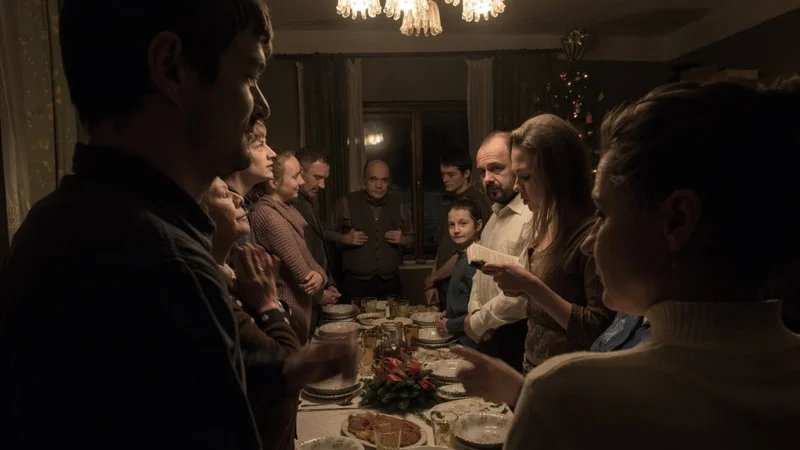 Kadr z filmu "Cicha noc", reżyserskiego debiutu Piotra Domalewskiego.