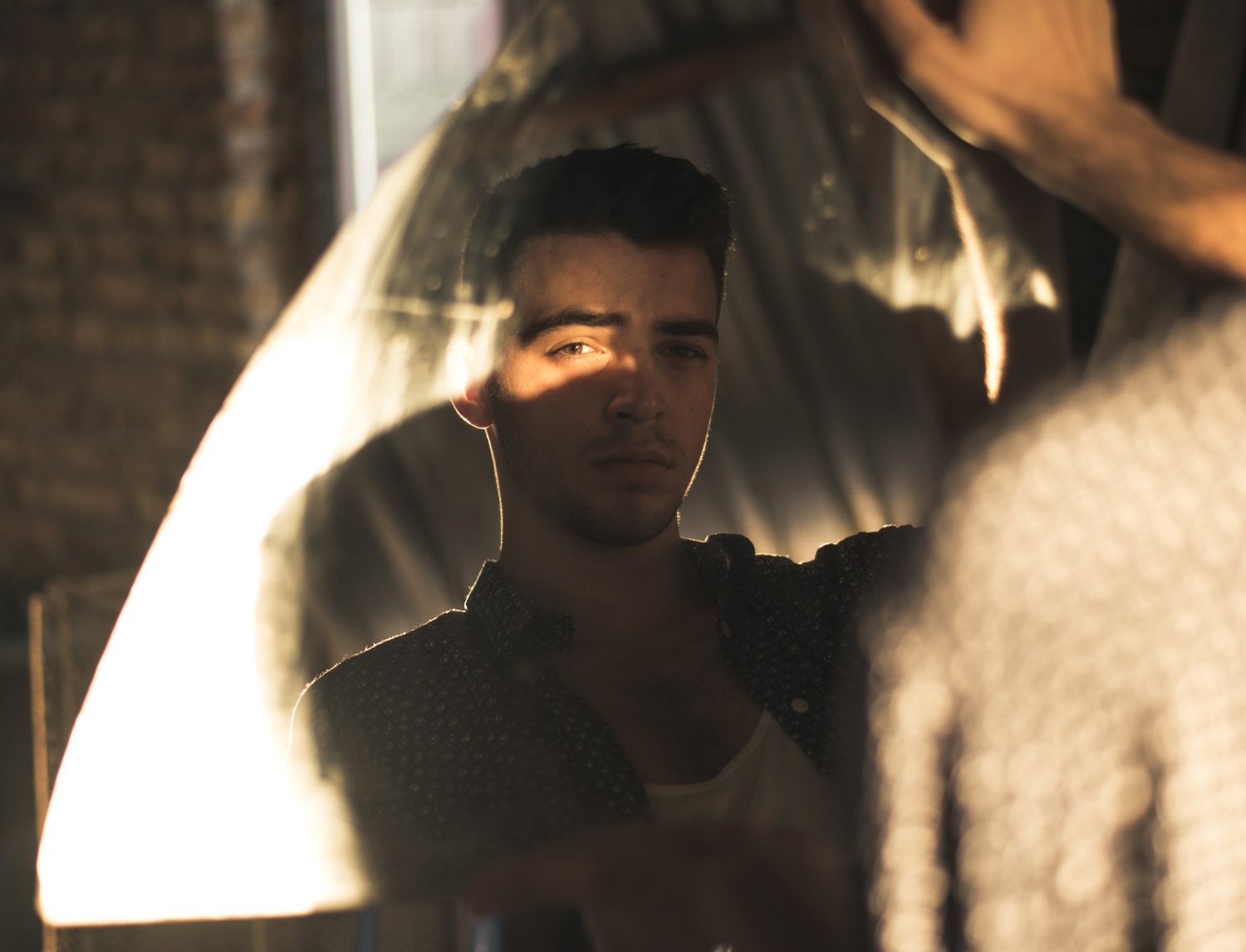 Dziewczyny narcyzów są opiekuńcze i kontrolujące. Swoje potrzeby spychają na ostatni plan