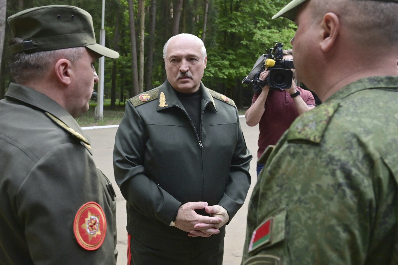 Alaksandr Łukaszenka jest chory, ale pojawił się publicznie. Jaki był tego powód?