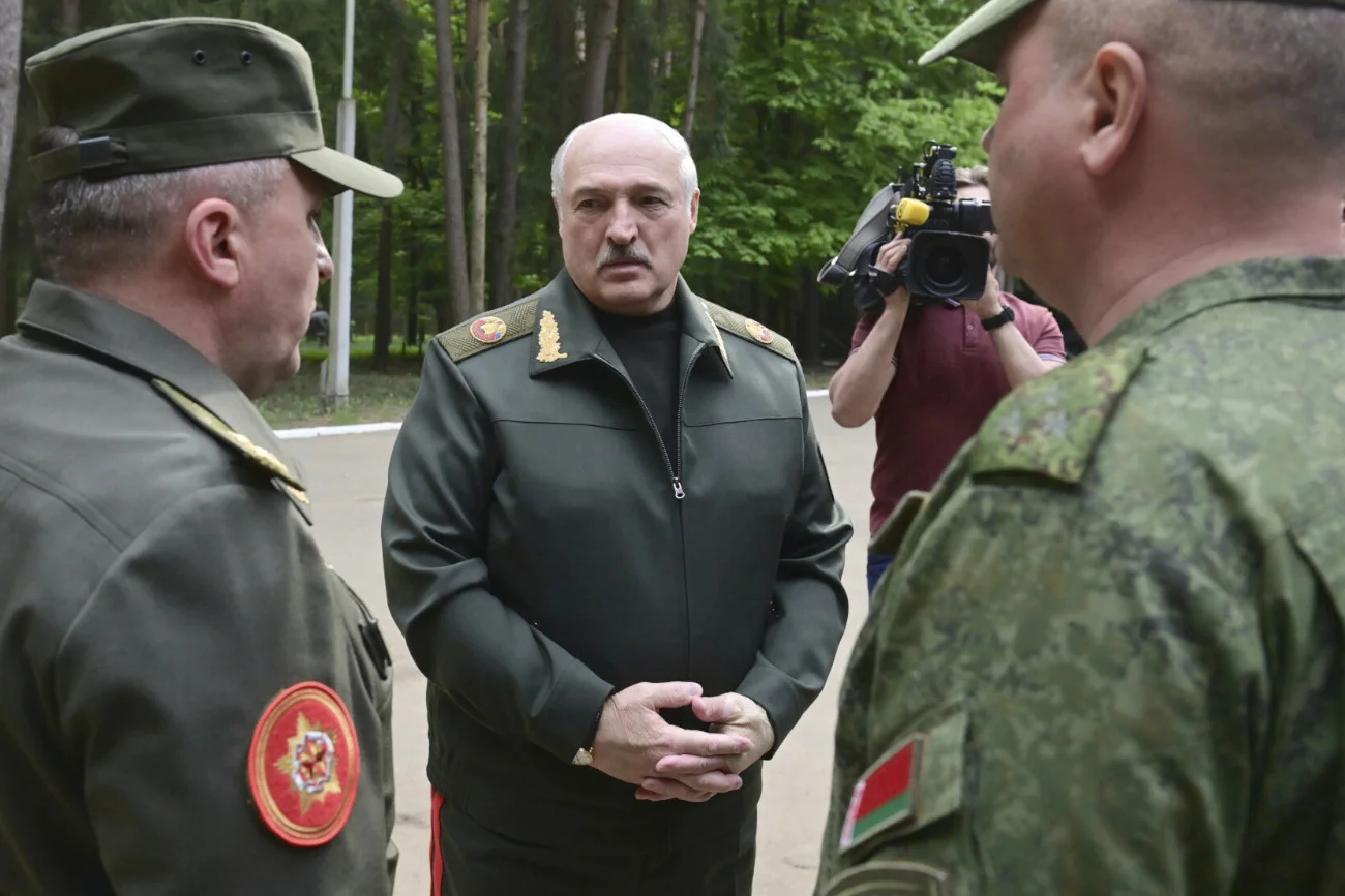 Alaksandr Łukaszenka jest chory, ale pojawił się publicznie. Jaki był tego powód?