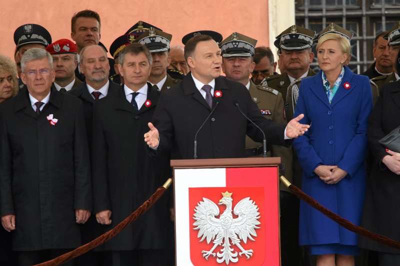 Prezydentowi marzy się referendum konstytucyjne zwołane z jego inicjatywy.