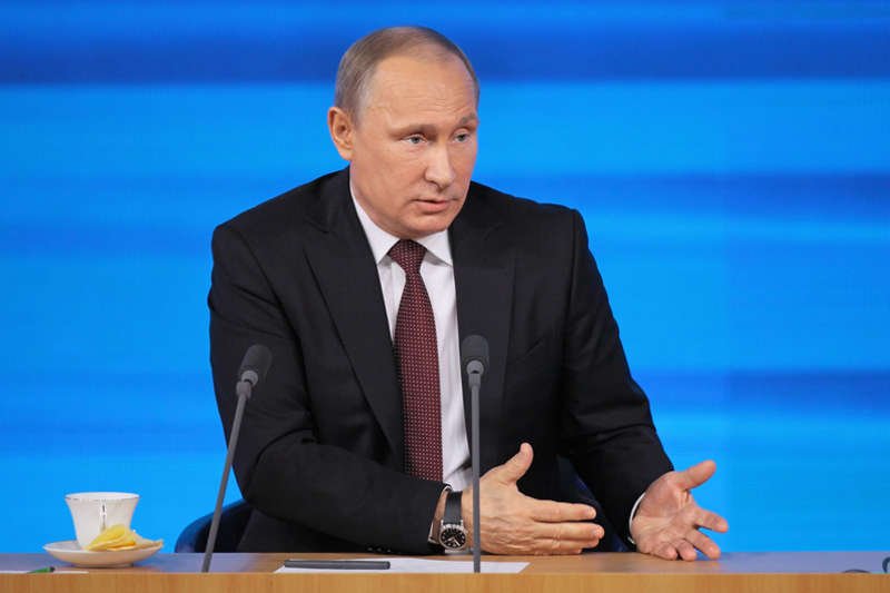 Ropa tanieje - spadki cen zabiją rosyjską gospodarkę? Rosja może przez to stracić nawet 1,2 proc. PKB