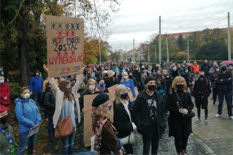 Nie tylko w Warszawie protestują kobiety w poniedziałek.