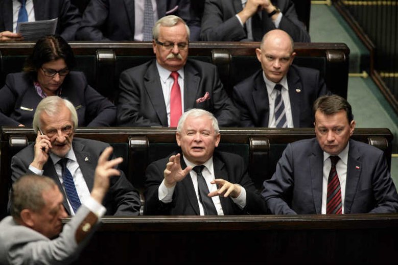 Sejm przegłosował wolne w dniu 12 listopada. Nie obeszło się bez awantury.