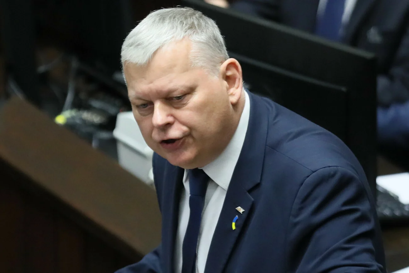 Zdaniem Marka Suskiego opozycyjni eurodeputowani występują w Unii Europejskiej w jednej partii z komunistami i reprezentują interesy Rosji.