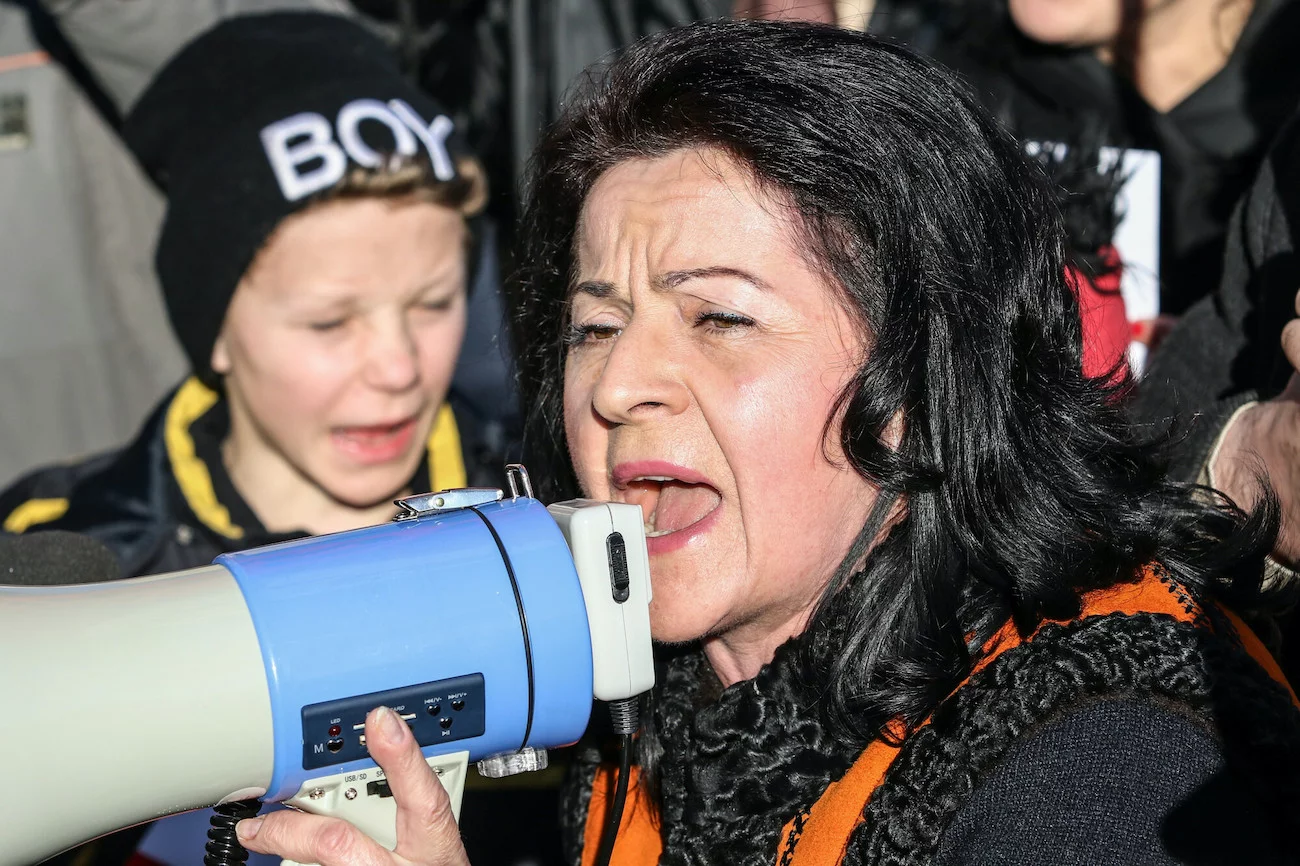 Marzec 2015. Posłanka PiS Anna Paluch protestuje przeciwko wizycie prezydenta Bronisława Komorowskiego w Nowym Targu. Marzec 2015. Posłanka PiS Anna Paluch protestuje przeciwko wizycie prezydenta Bronisława Komorowskiego w Nowym Targu.