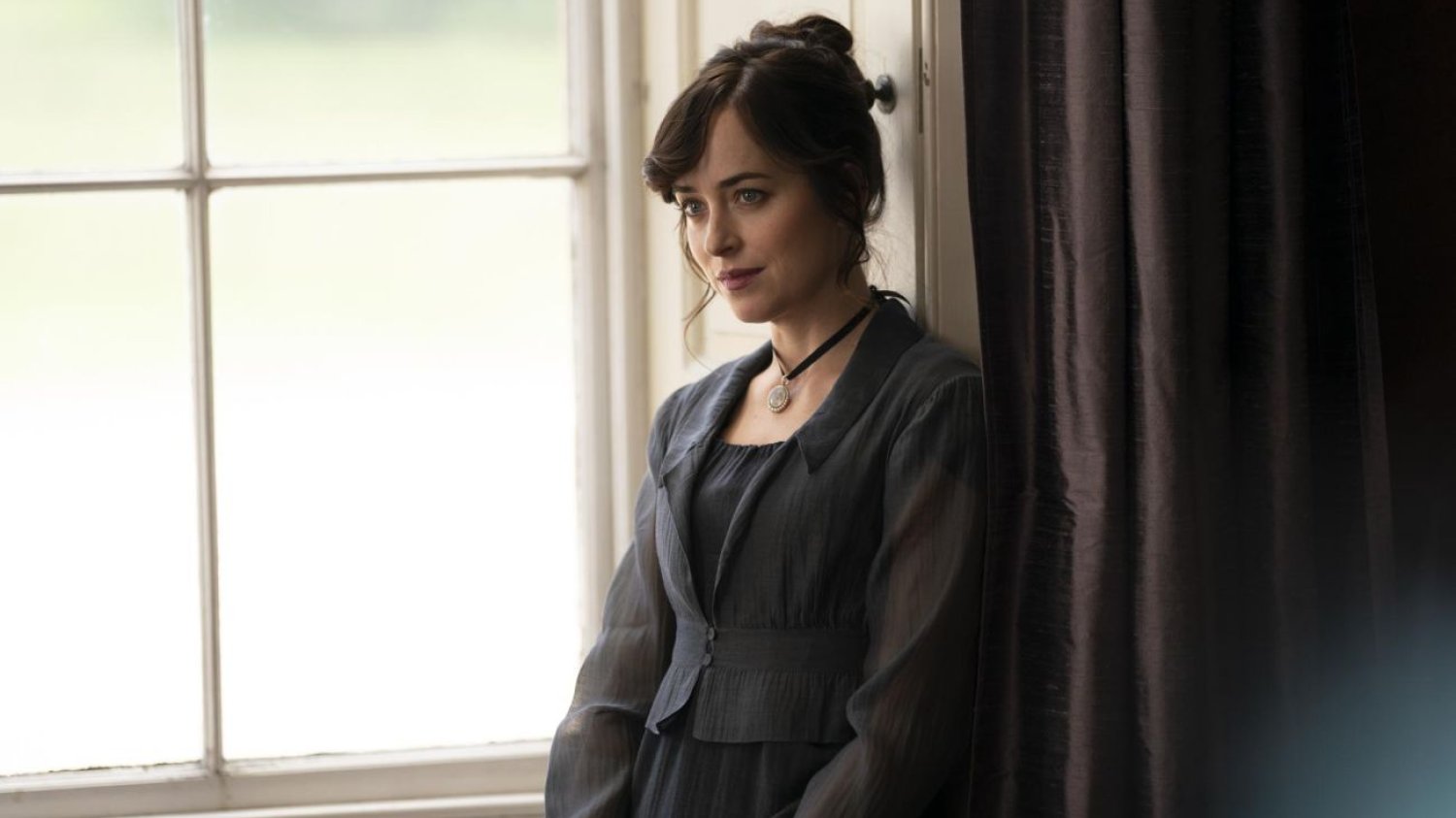 15 lipca na platformie Netflix odbędzie się premiera filmu "Perswazje", kolejnej ekranizacji ostatniej powieści obyczajowej Jane Austen o tym samym tytule. W księgarniach na czytelników czeka zaś ekskluzywne wydanie klasycznej książki