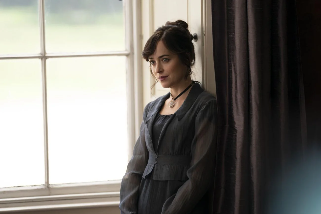 15 lipca na platformie Netflix odbędzie się premiera filmu "Perswazje", kolejnej ekranizacji ostatniej powieści obyczajowej Jane Austen o tym samym tytule. W księgarniach na czytelników czeka zaś ekskluzywne wydanie klasycznej książki